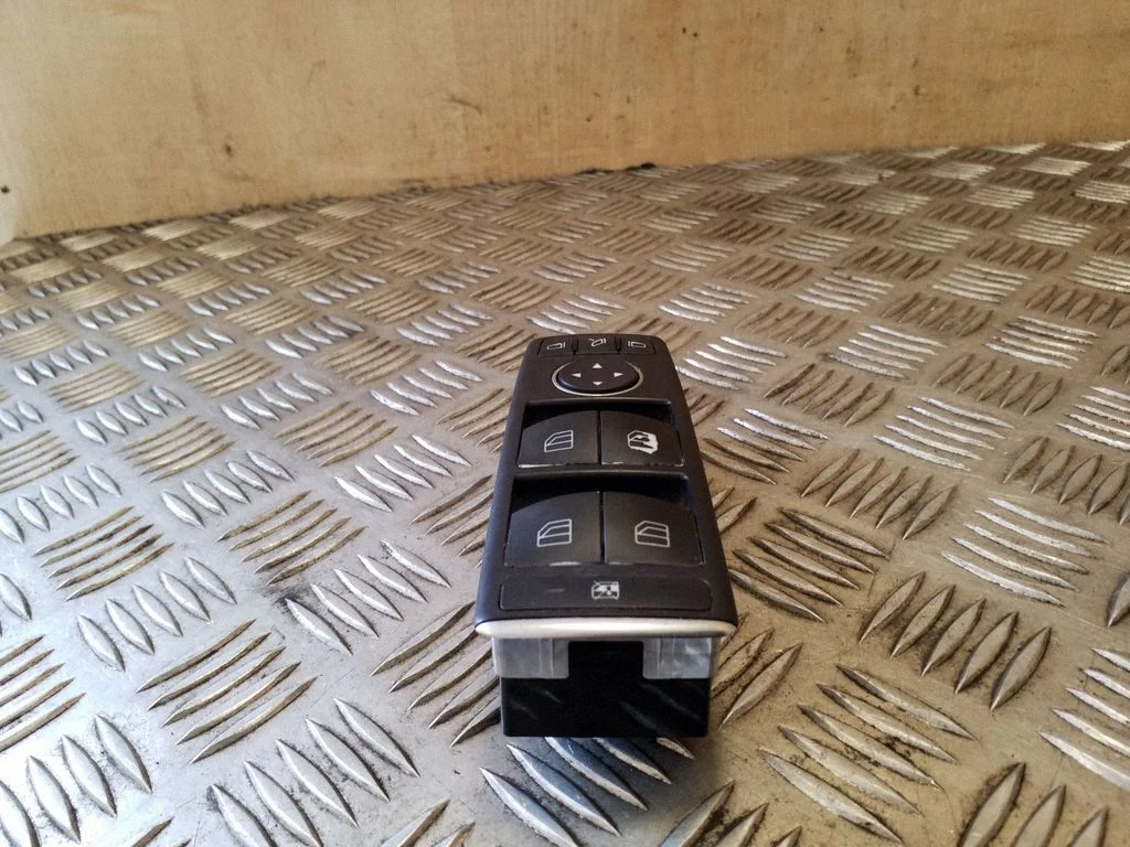 Przełącznik szyb elektrycznych A2049055402
