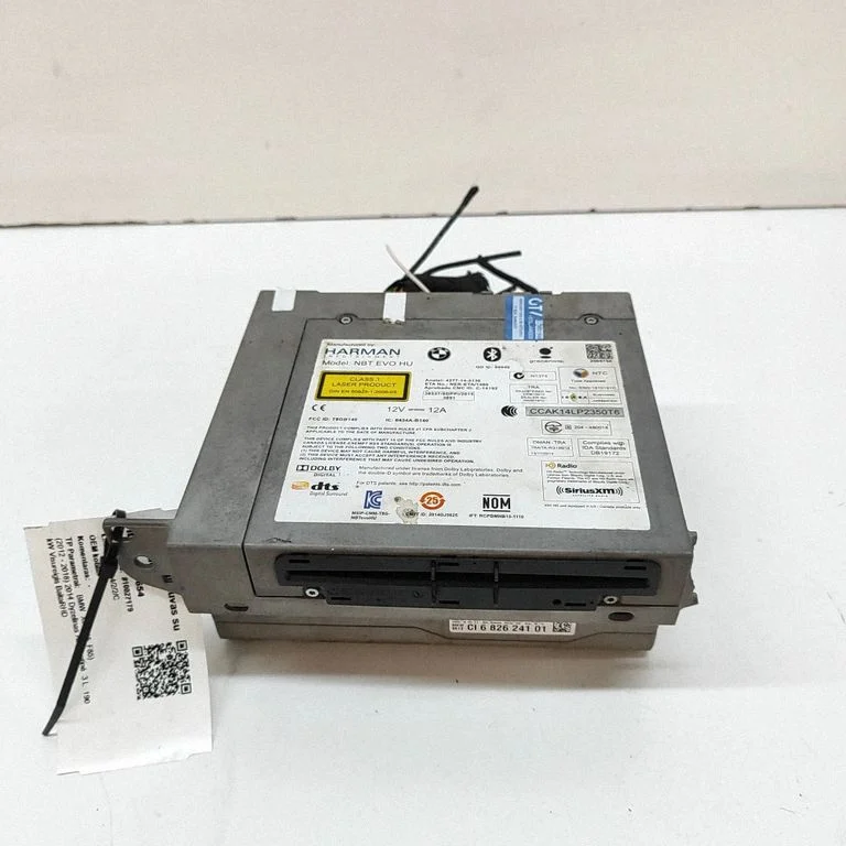 Radio/CD/DVD atskaņotājs/navigācija 6826241