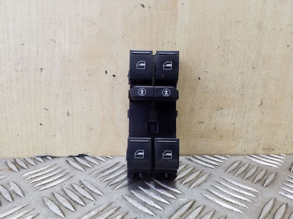 Elektriaknate lüliti 7L6959857E