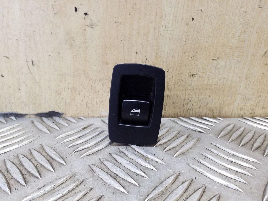 Electric window control switch – BMW X6 E71 (2008-2014)
