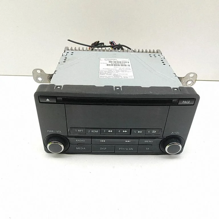 Radio/CD/DVD atskaņotājs/navigācija 8701A689