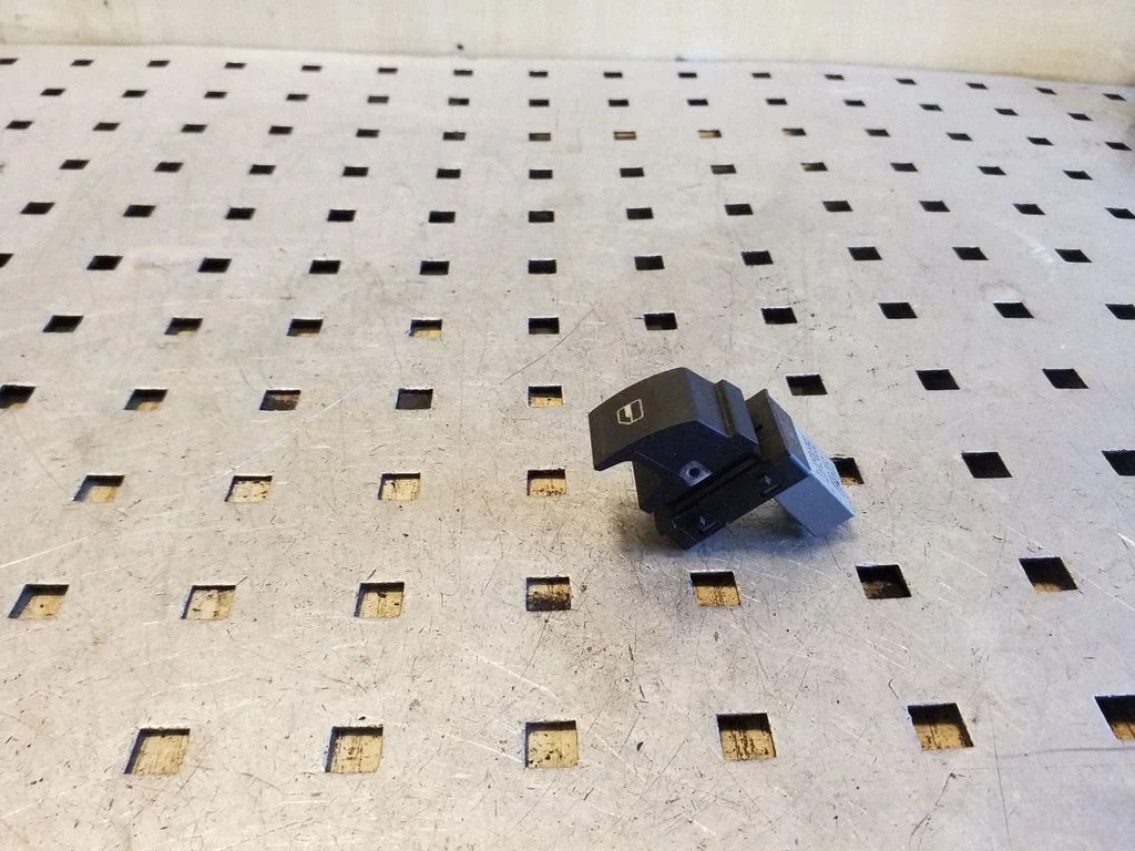 Elektrinių langų jungtukas