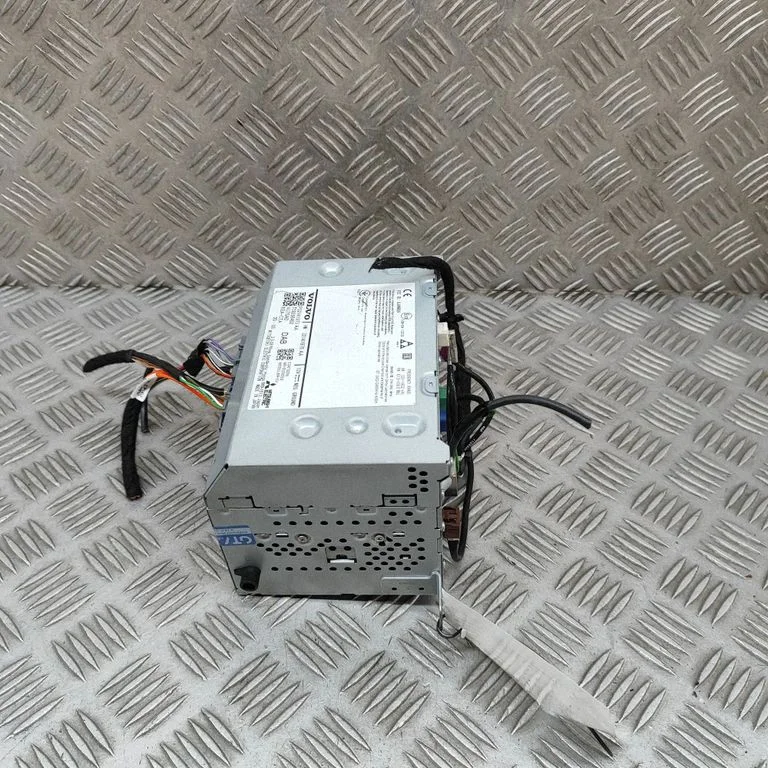 Radio/CD/DVD/GPS head unit 32141973