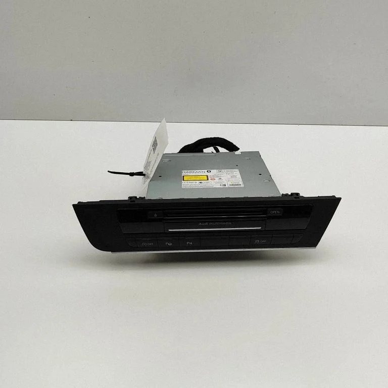 Radio/CD/DVD/GPS head unit 4G0035666H