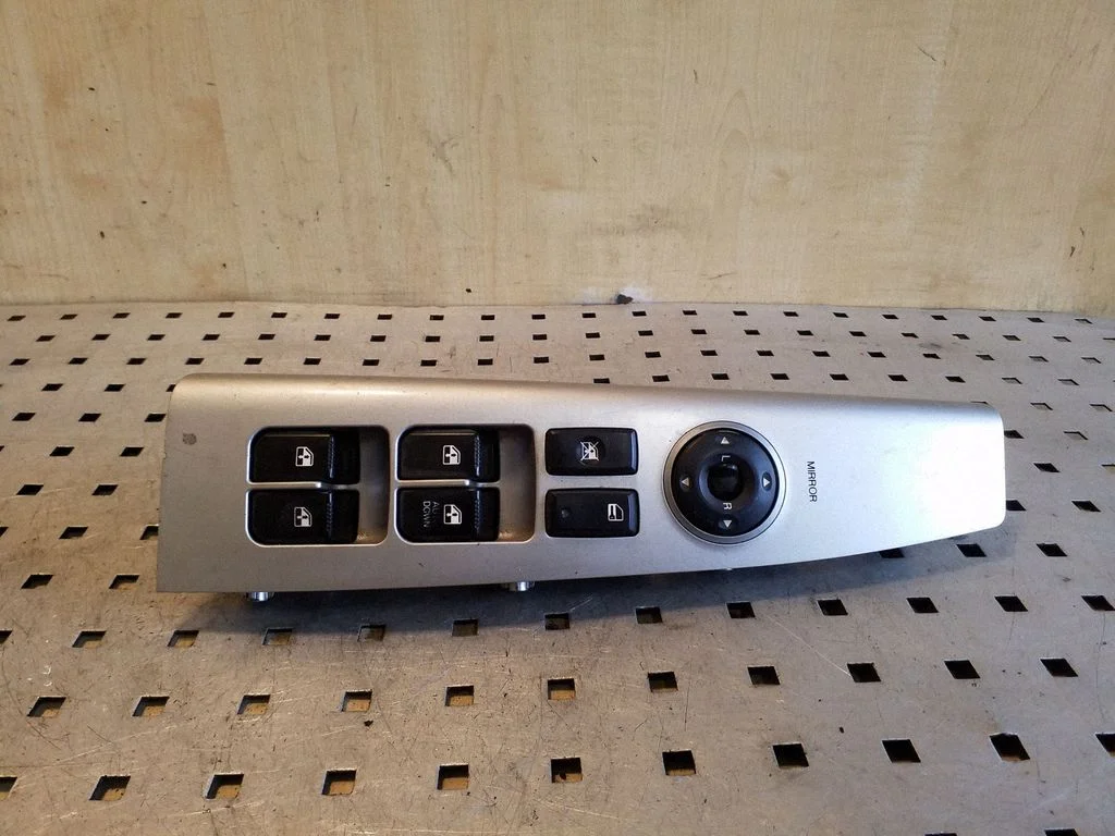Elektrisko logu slēdzis 371495