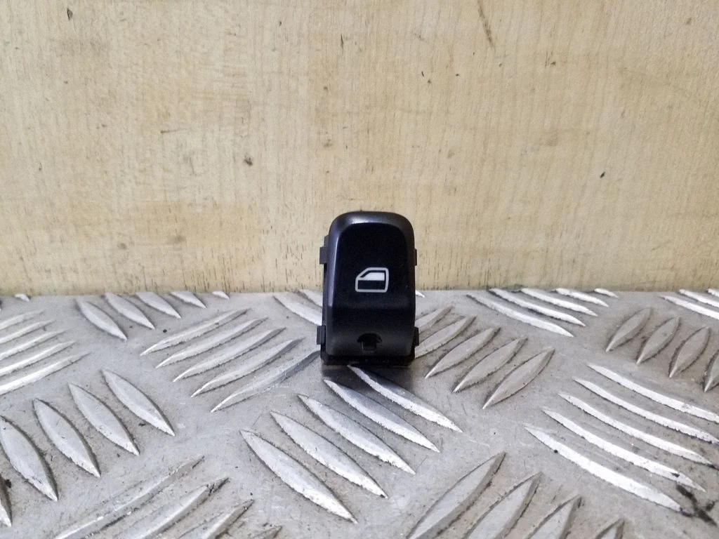 Elektrisko logu slēdzis 8K0959855A