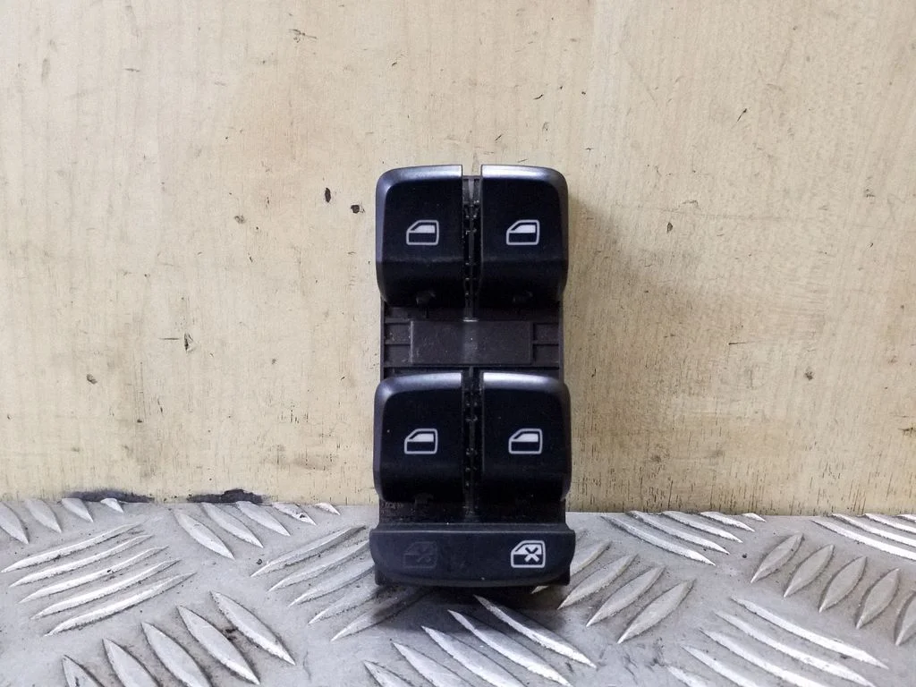 Electric window control switch – Audi A5 Sportback 8TA (2009-2016)
