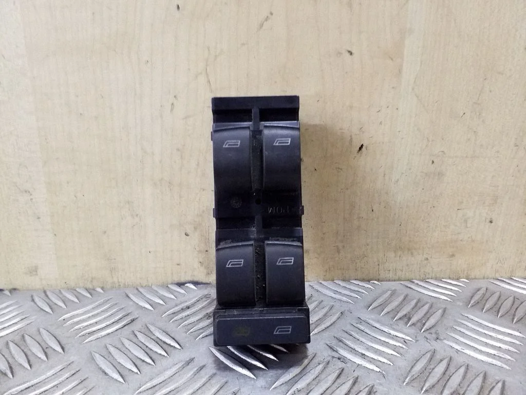 Elektriaknate lüliti 4B0959851