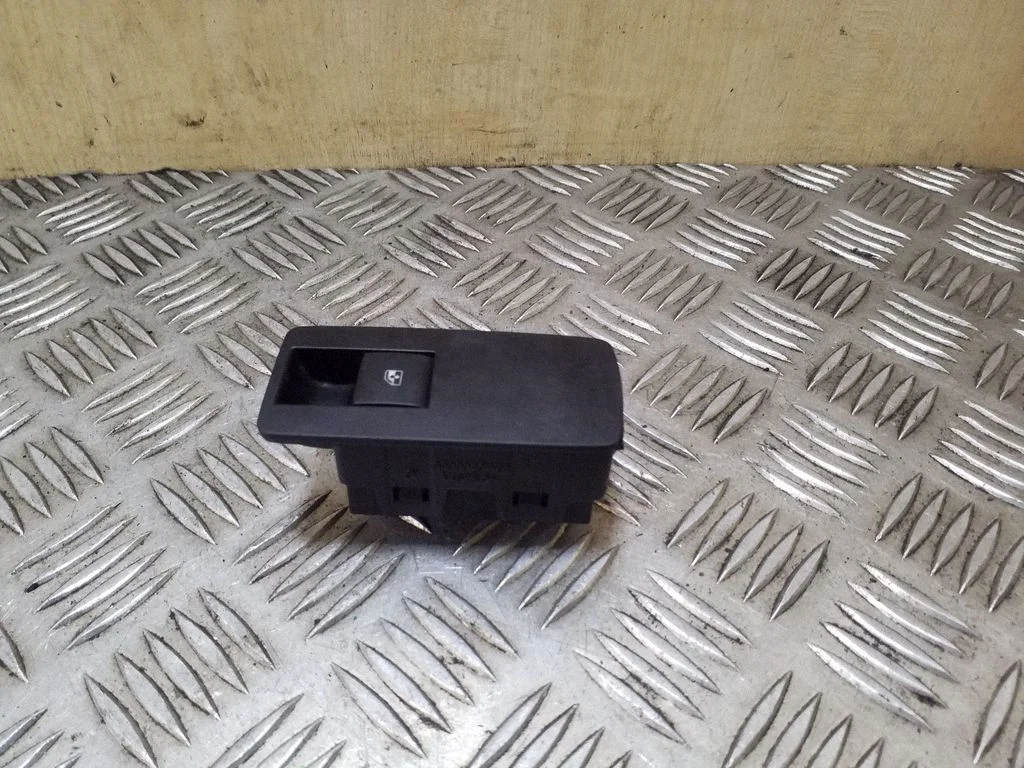 Electric window control switch 22915110