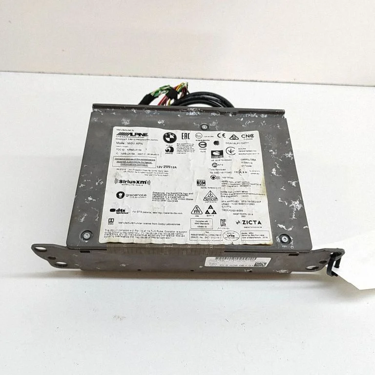 Radio/CD/DVD/GPS head unit 5A060E1