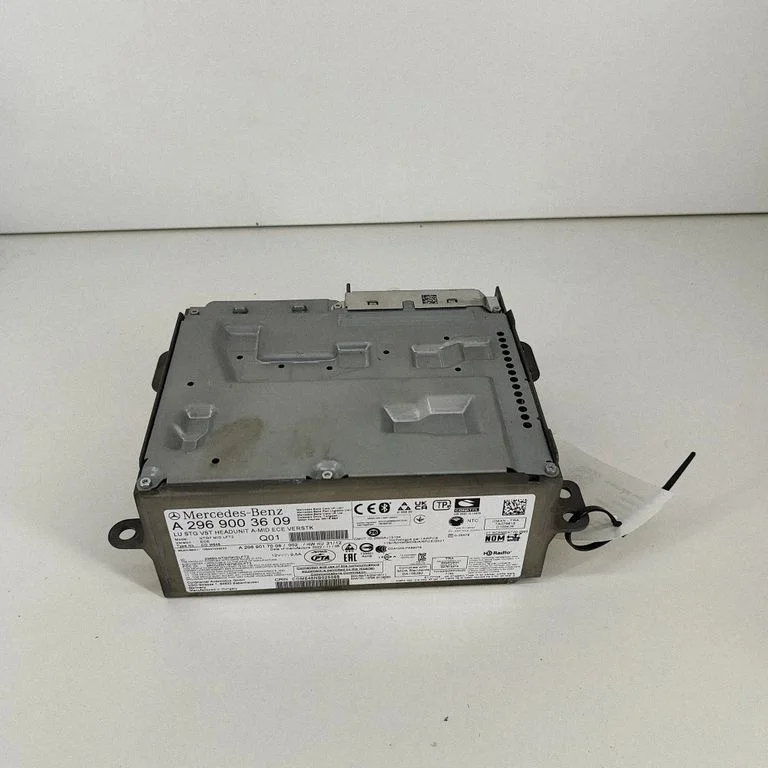 Radio/CD/DVD atskaņotājs/navigācija A2069017008