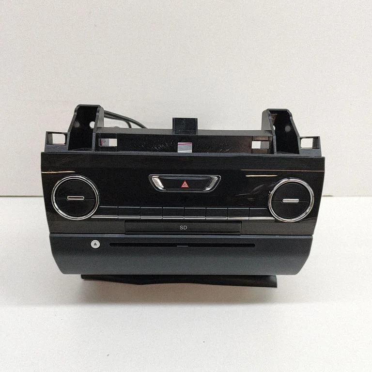 Radio/CD/DVD atskaņotājs/navigācija 6700367700