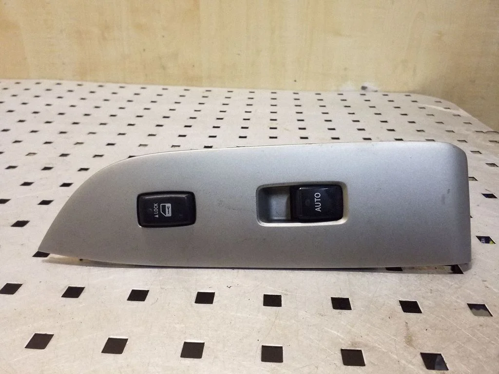 Elektrisko logu slēdzis 7424048150