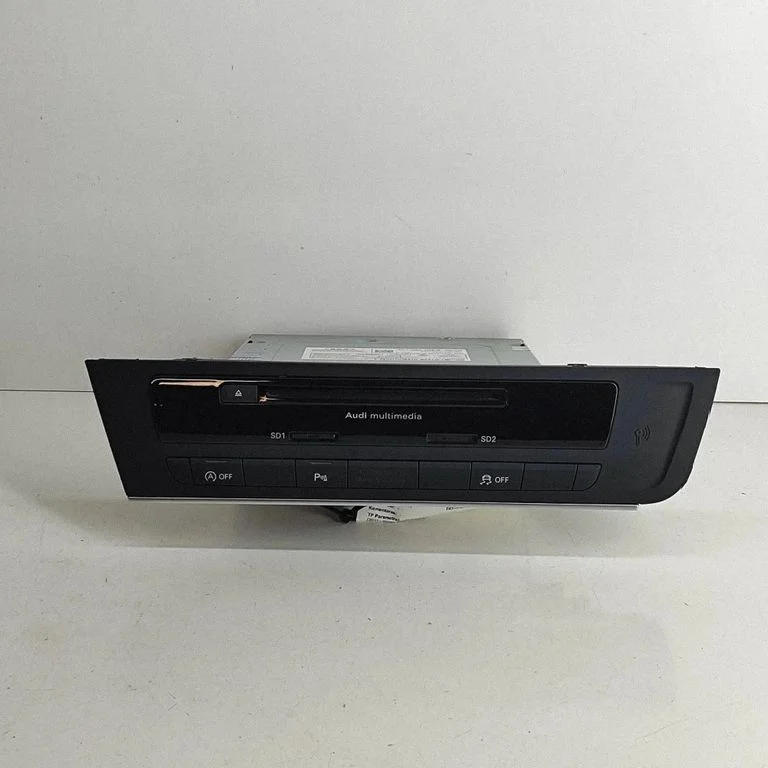 Radio/CD/DVD atskaņotājs/navigācija 28425619