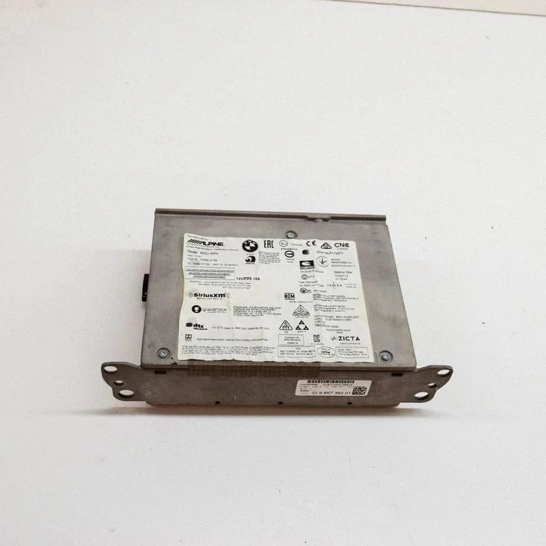 Radio/CD/DVD atskaņotājs/navigācija 9857392