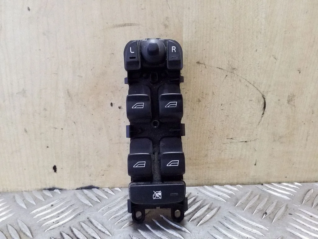 Elektriaknate lüliti 6G9N14A132AC