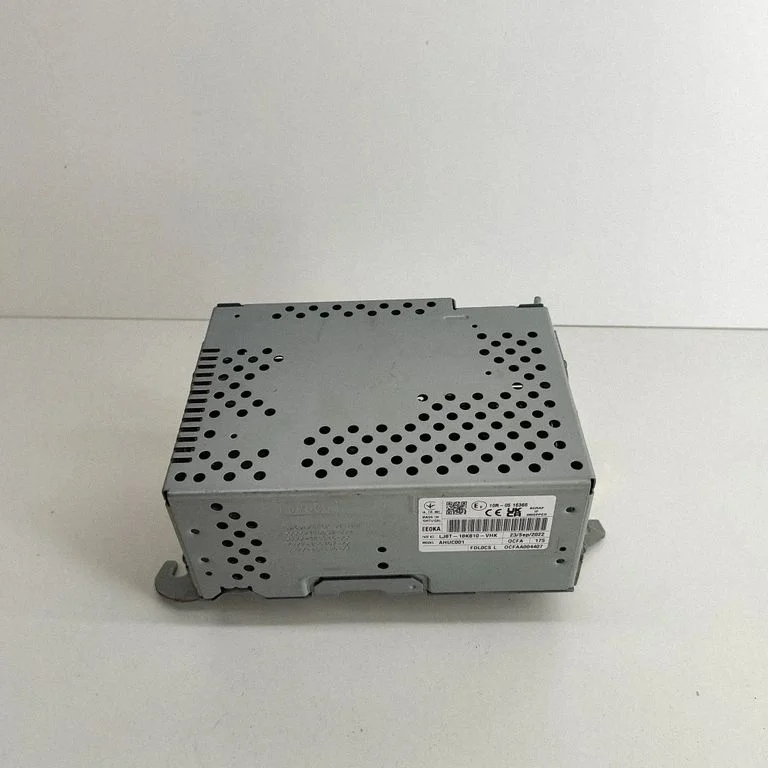 Radio/CD/DVD/GPS head unit LJ8T18K810VHK