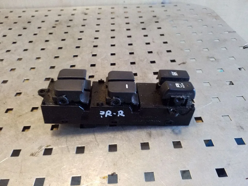 Electric window control switch 4864951210
