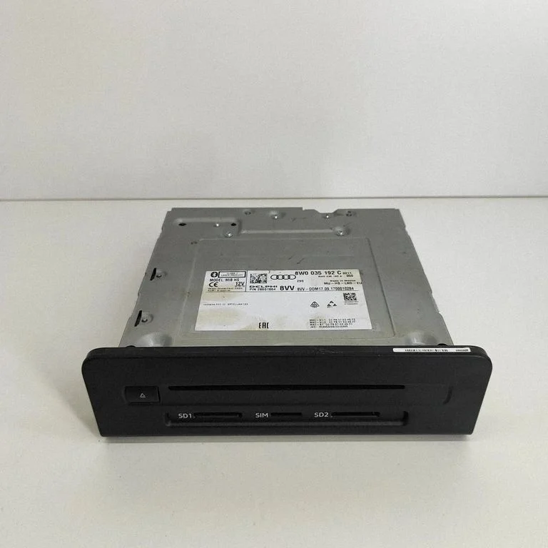 Radio/CD/DVD atskaņotājs/navigācija 8W0035192A