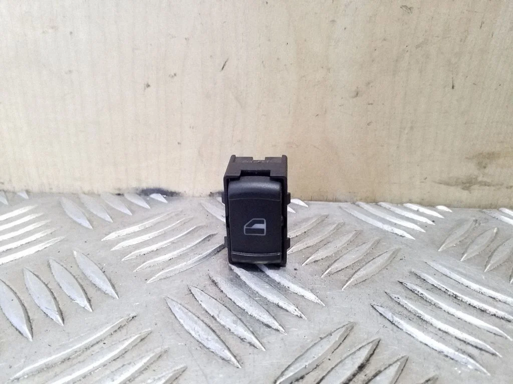 Electric window control switch 3B0959855B
