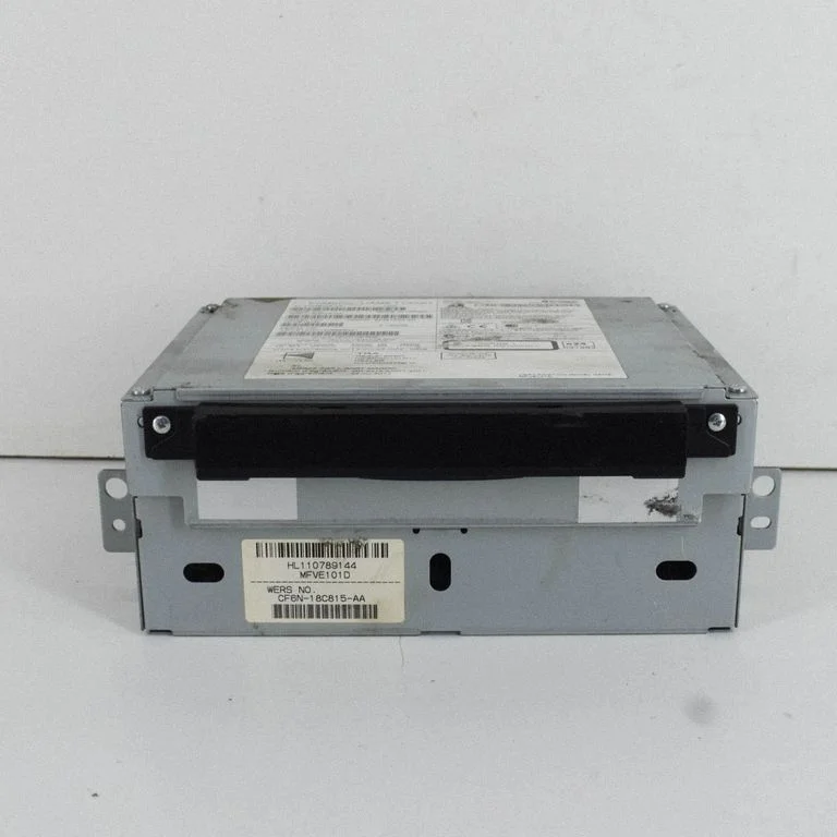 Radio/CD/DVD/GPS head unit – Volvo V40 (2012-2019)