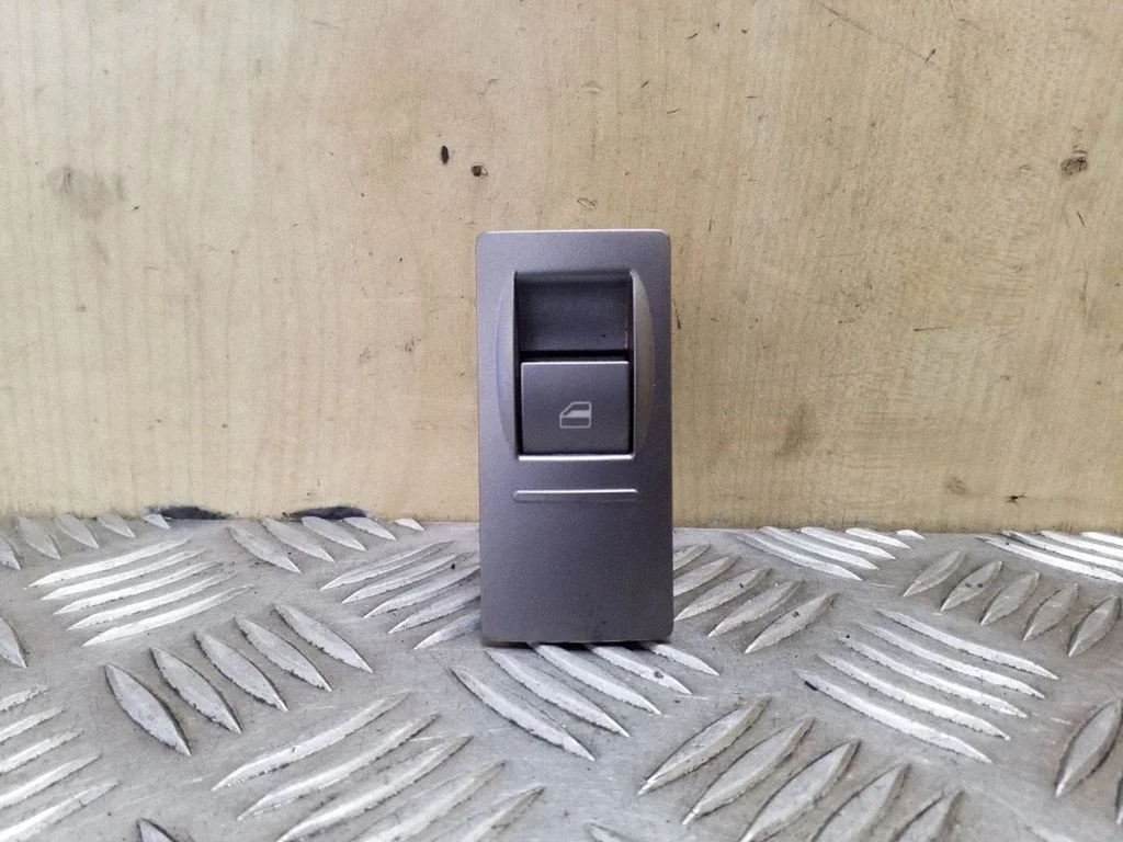 Electric window control switch 3D0959858G