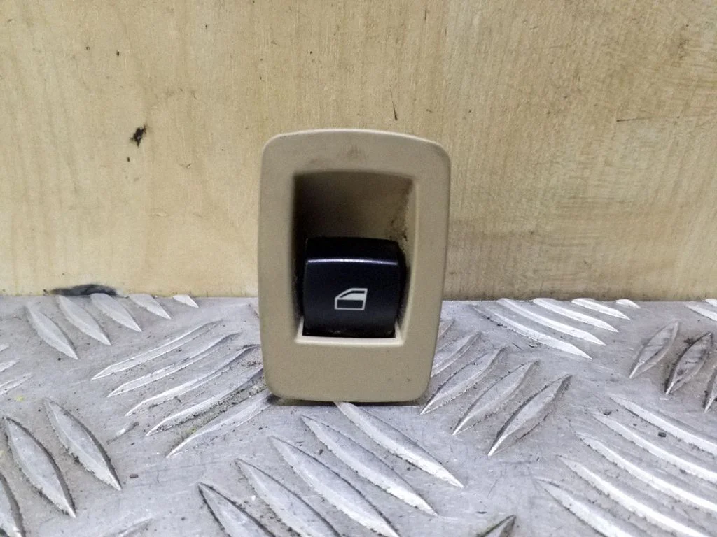 Elektrinių langų jungtukas