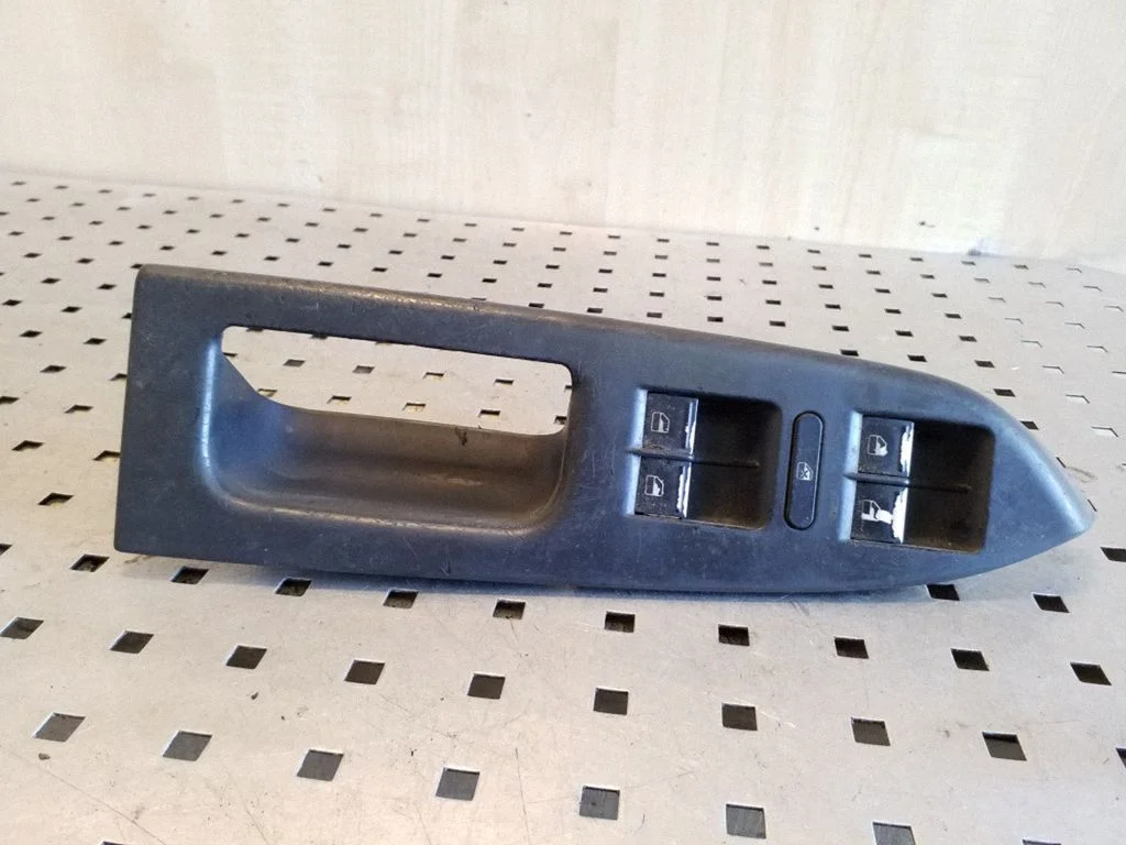 Przełącznik szyb elektrycznych 1K04959857