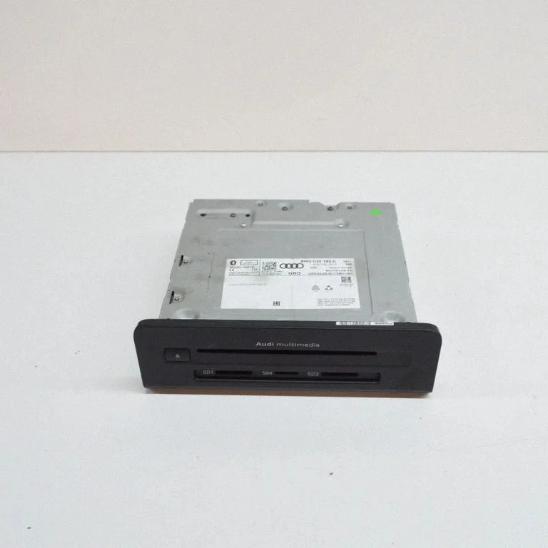 Radio/CD/DVD atskaņotājs/navigācija 8W0035192A