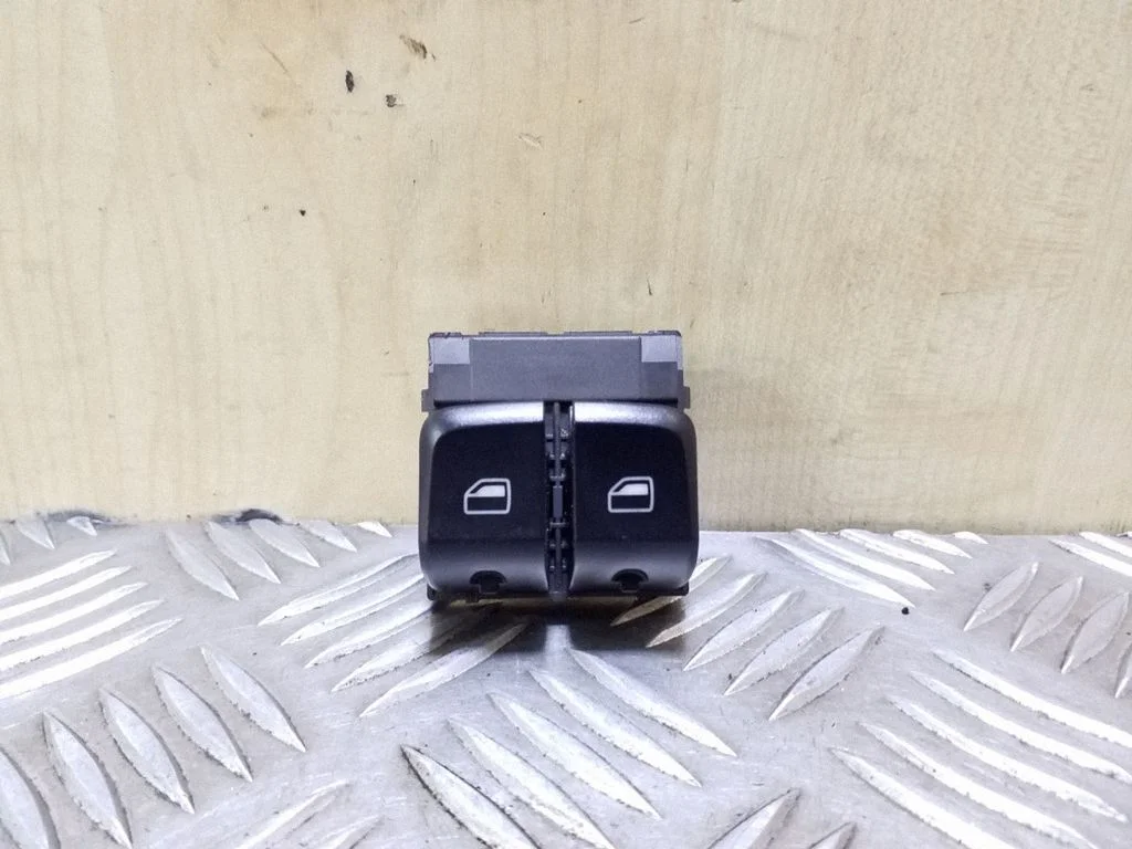 Electric window control switch – Audi A5 8T 8F (2007-2016)