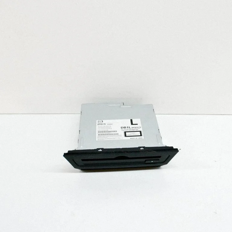 Radio/CD/DVD atskaņotājs/navigācija MD4954