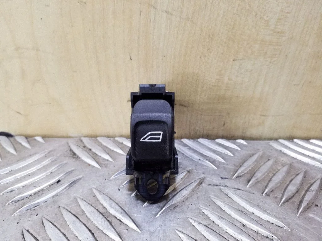 Elektrisko logu slēdzis 9H5214717AB
