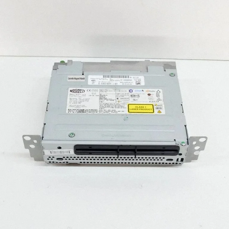 Radio/CD/DVD atskaņotājs/navigācija 6822077