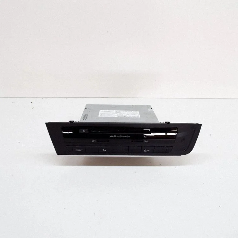 Radio/CD/DVD atskaņotājs/navigācija CCAB11LP3340T1