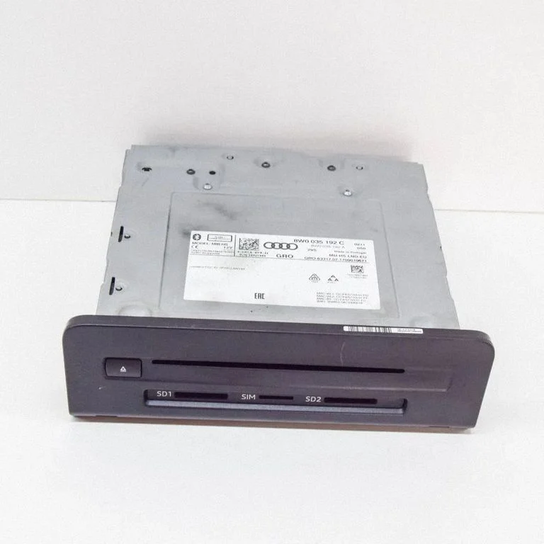 Radio/CD/DVD atskaņotājs/navigācija 8W0035192A