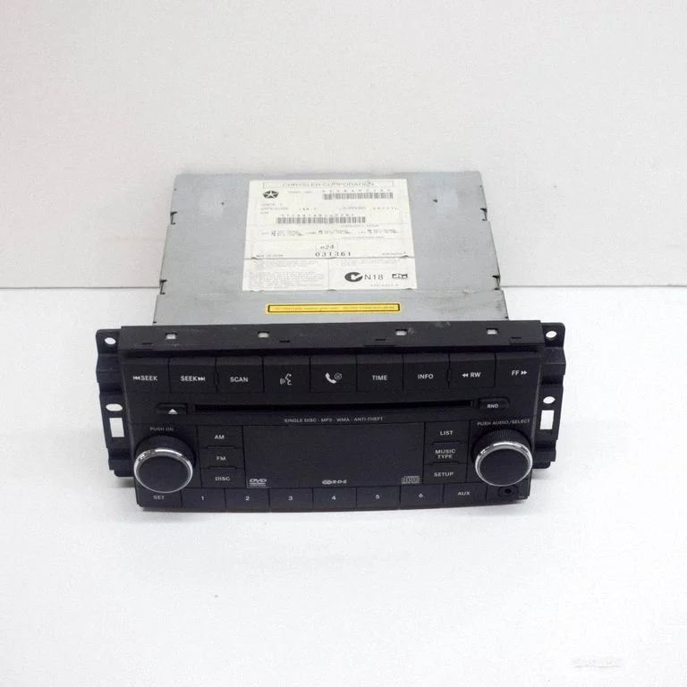 Radio/CD/DVD atskaņotājs/navigācija 05064927AE