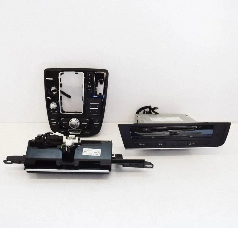 Radio/CD/DVD atskaņotājs/navigācija 4G2919601J