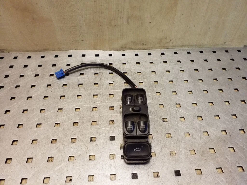 Electric window control switch 2038200110