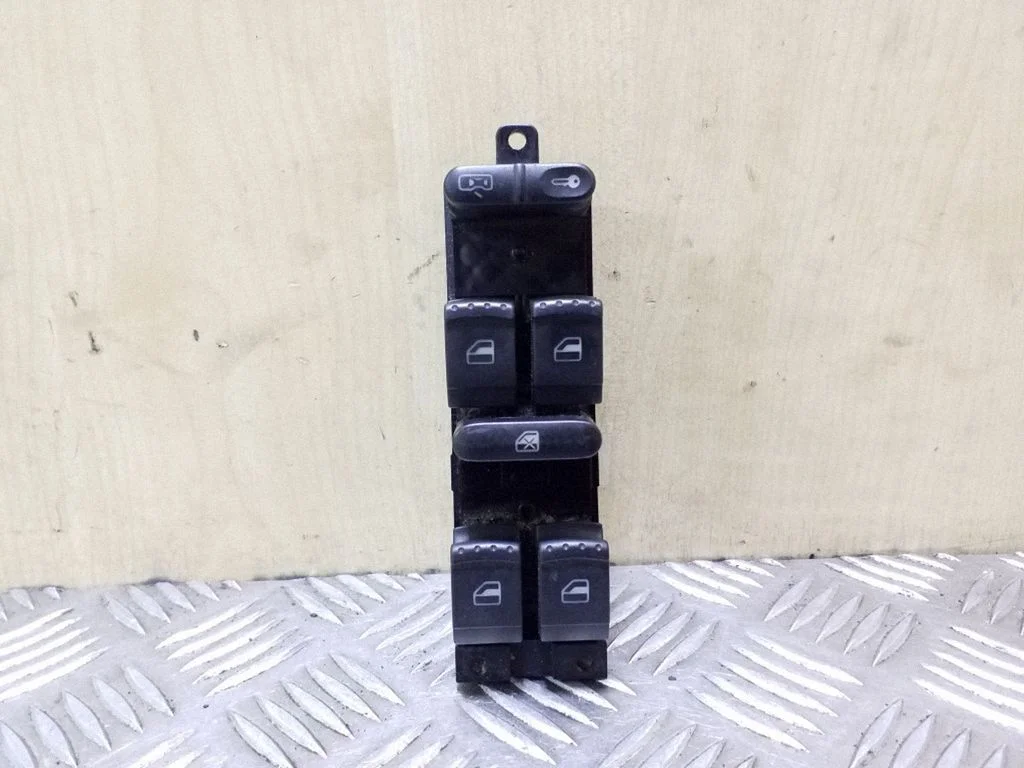 Elektriaknate lüliti 1J4959857D