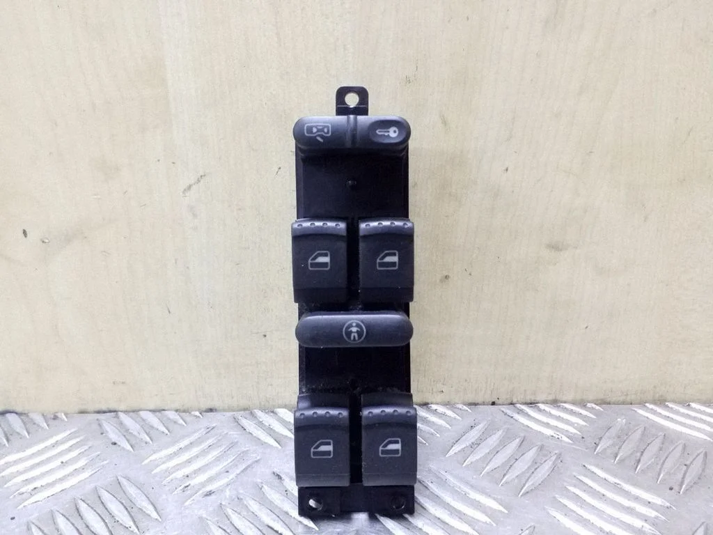 Elektriaknate lüliti 1J4959857B