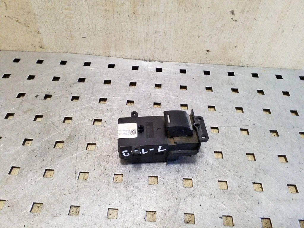 Electric window control switch 35770SWAG010M2