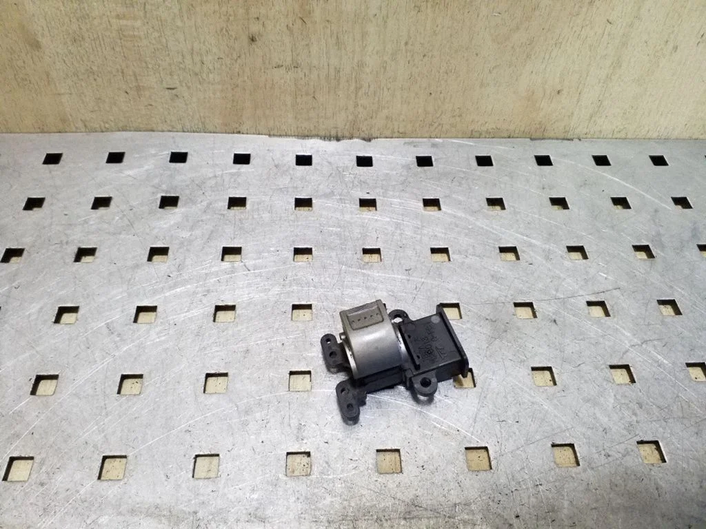 Elektrinių langų jungtukas