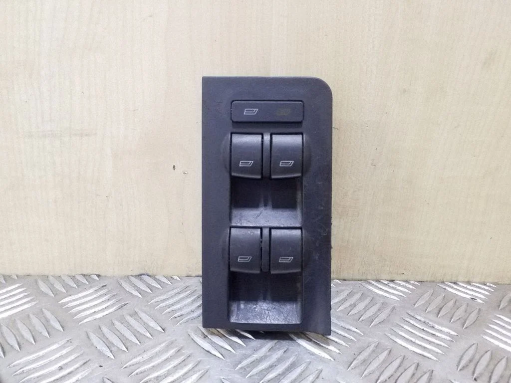 Elektrisko logu slēdzis 4B0959851