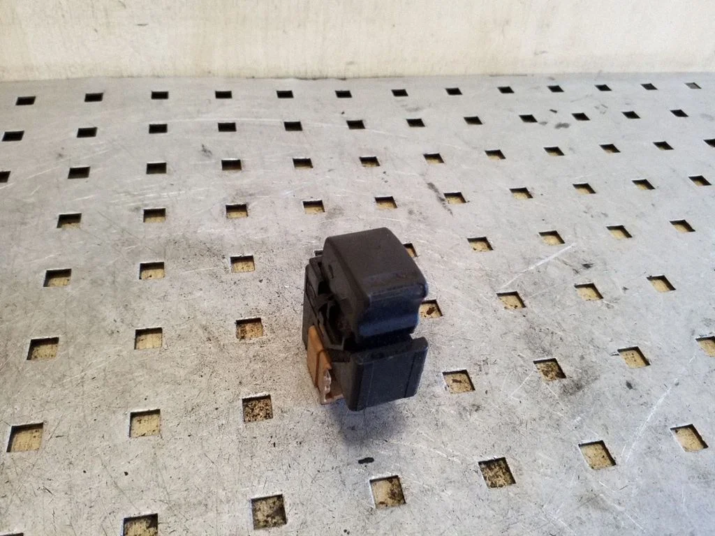 Elektrinių langų jungtukas