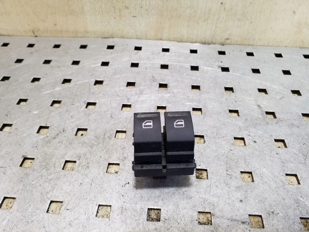 Elektrisko logu slēdzis 1K3959857A