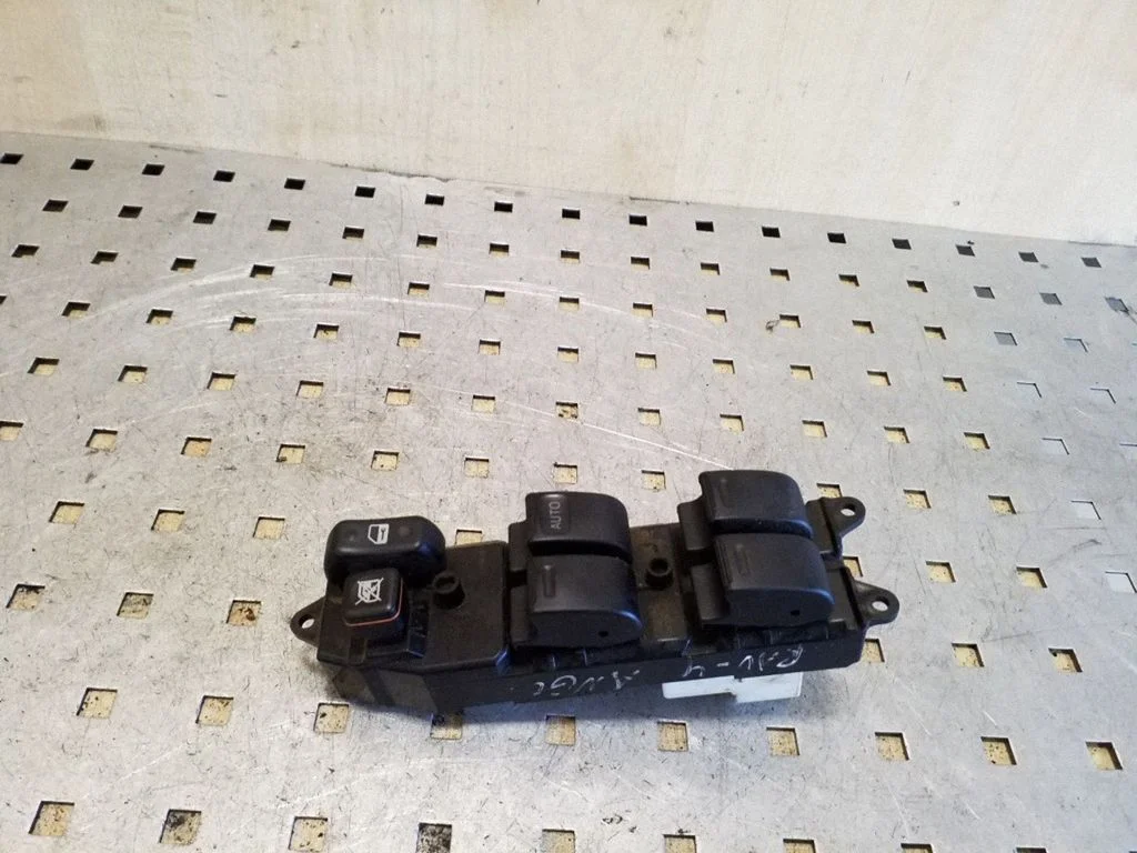 Electric window control switch 8482042130