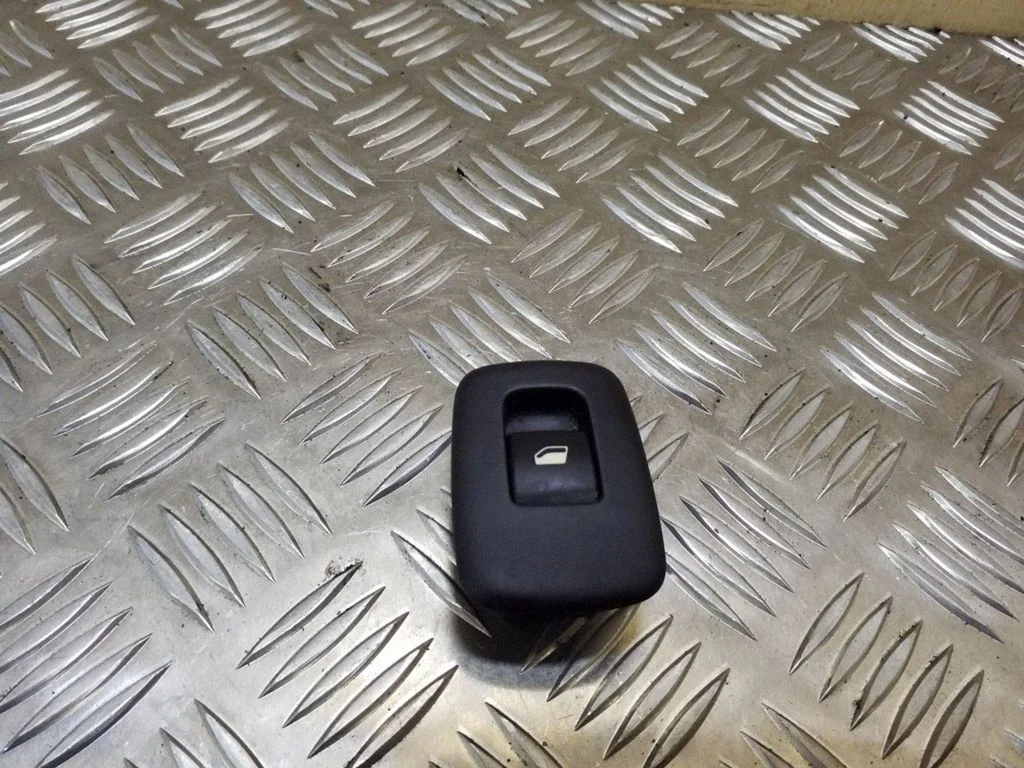 Electric window control switch 96623726XT