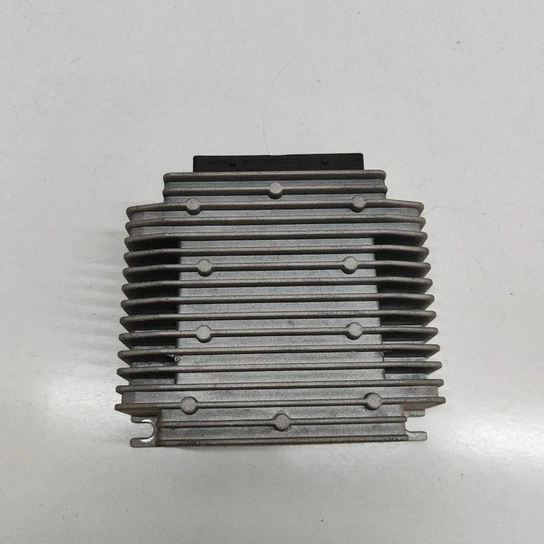 Wzmacniacz audio – Tesla Model S (2012-)