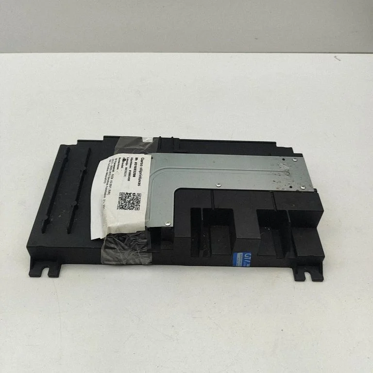 Skaņas pastiprinātājs 8V0035465D
