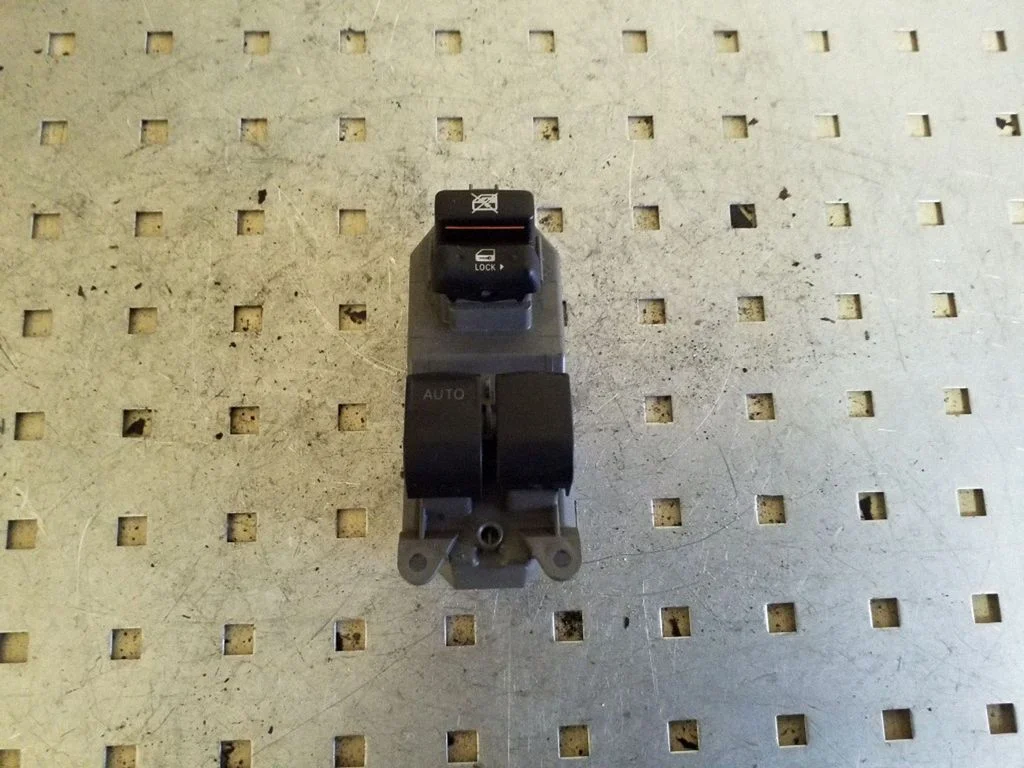 Elektrinių langų jungtukas